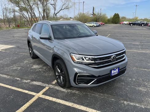 Used 2022 Volkswagen Atlas Cross Sport SEL R-Line AWD/4WD image 8