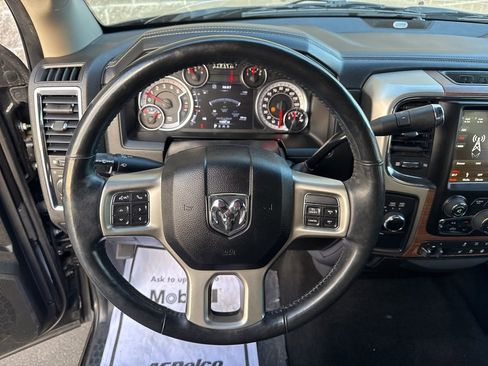 Used 2018 RAM 2500 Laramie w/ Cold Weather Group image 17