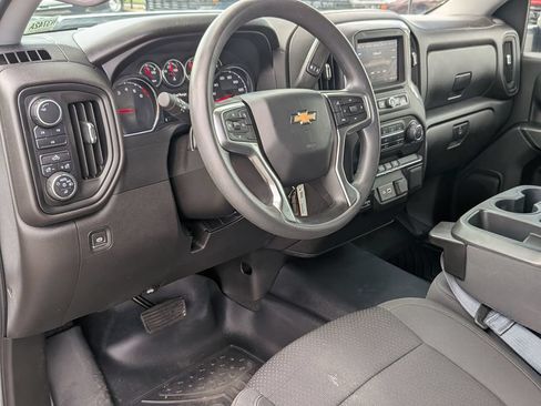 Used 2022 Chevrolet Silverado 2500 Custom w/ Custom Value Package AWD/4WD image 28