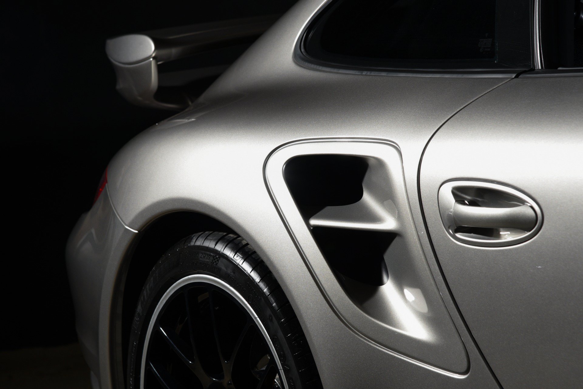 Used 2013 Porsche 911 Turbo S AWD/4WD image 32