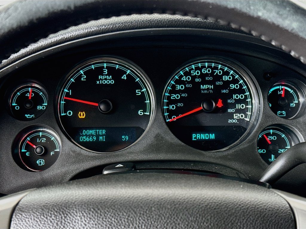 Used 2011 Chevrolet Suburban LT AWD/4WD image 12