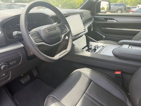 New 2026 Jeep Grand Wagoneer 4WD image 11