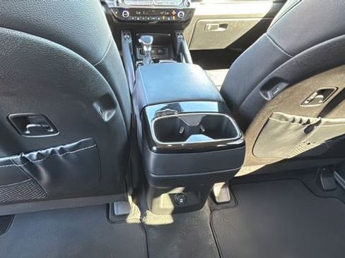 Used 2022 Kia Telluride EX w/ EX Premium Package image 35