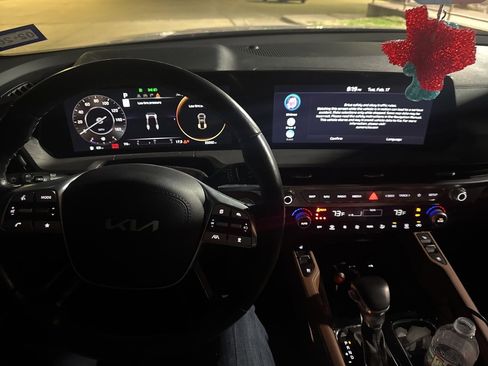 Used 2023 Kia Telluride SX X-Line image 11