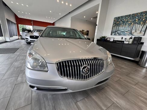 Used 2010 Buick Lucerne CX FWD image 3