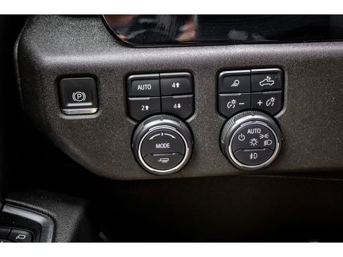 Used 2024 Chevrolet Silverado 3500 LTZ image 37