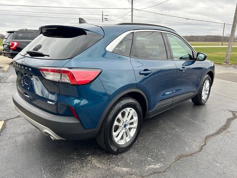 Used 2020 Ford Escape SE image 8
