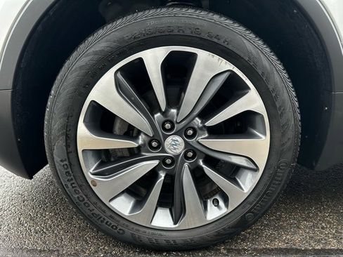 Used 2022 Buick Encore Preferred w/ Safety Package image 8