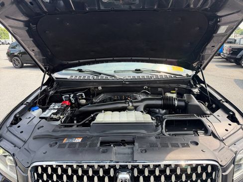 Used 2023 Lincoln Navigator 4WD image 17
