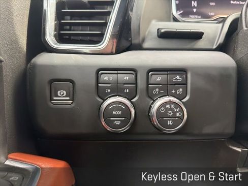 Used 2024 GMC Sierra 3500 Denali Ultimate AWD/4WD image 43