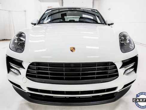 Used 2021 Porsche Macan S w/ Premium Package image 8