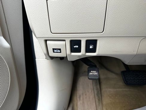 Used 2015 Lexus ES 300h image 55