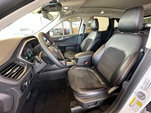 Used 2022 Ford Escape SEL w/ SEL Stealth AWD Package image 19