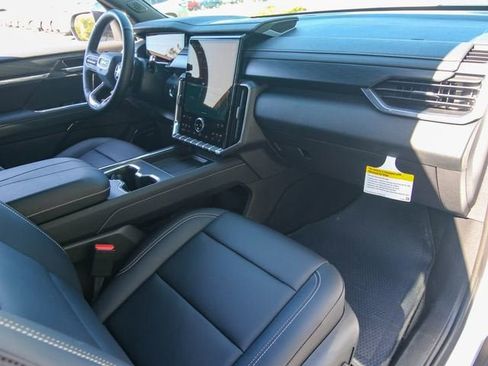 Used 2026 GMC Acadia Elevation w/ Black Edition FWD image 22