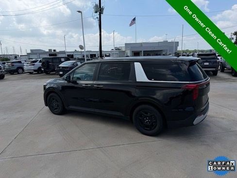 Used 2026 Kia Carnival FWD image 5