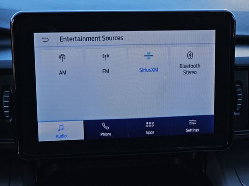 Used 2023 Ford Explorer XLT image 25