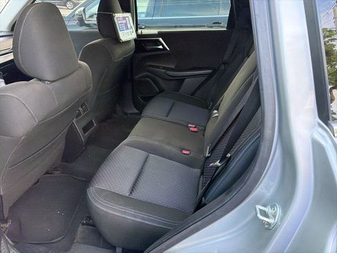Used 2022 Mitsubishi Outlander ES FWD image 9