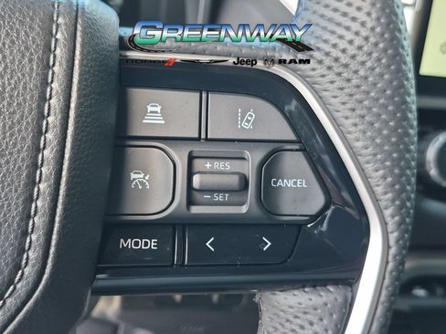 Used 2025 Toyota Tundra Platinum AWD/4WD image 23