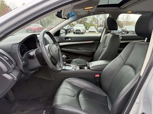 Used 2015 INFINITI Q40 AWD w/ Navigation Package image 13