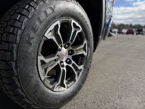 Used 2023 GMC Sierra 1500 SLE image 11