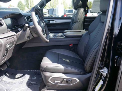 New 2026 Jeep Grand Wagoneer Limited w/ Premium Group II AWD/4WD image 28
