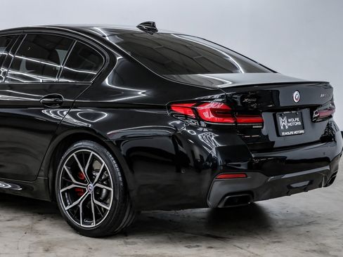 Used 2023 BMW M550i xDrive w/ Executive Package image 11