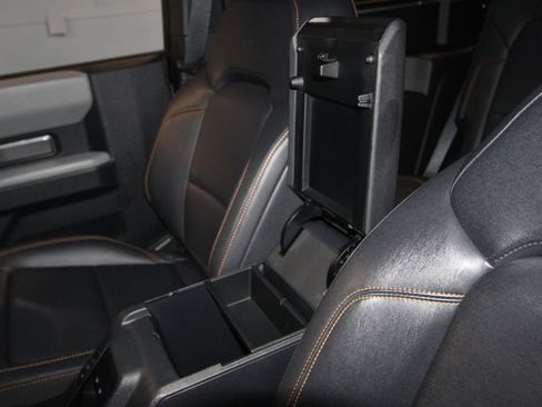 Used 2023 Ford Bronco Badlands image 20