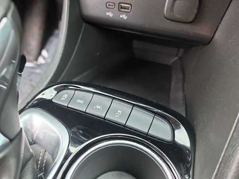 Used 2024 Buick Encore GX Preferred w/ Comfort Package image 35