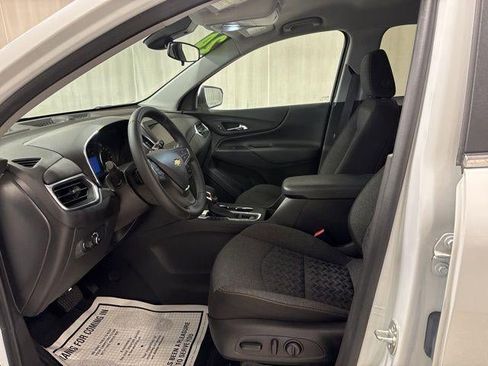 Used 2024 Chevrolet Equinox LT image 5