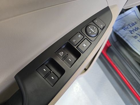 Used 2021 Hyundai Tucson SE FWD image 11