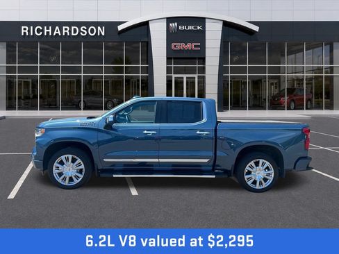 Used 2024 Chevrolet Silverado 1500 High Country w/ Technology Package AWD/4WD image 2