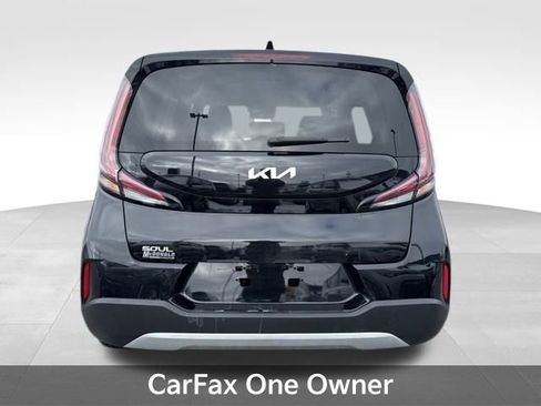 Used 2023 Kia Soul LX image 6