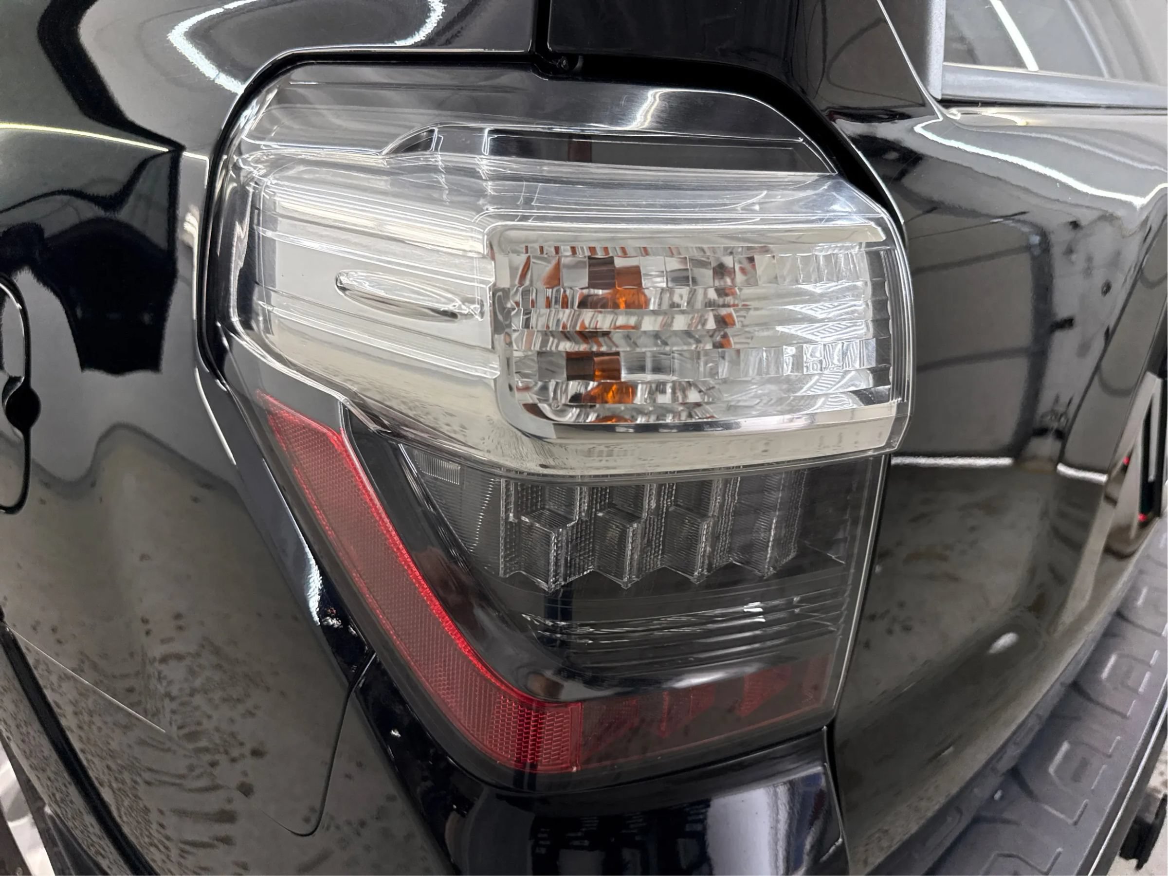 Used 2017 Toyota 4Runner SR5 AWD/4WD image 32