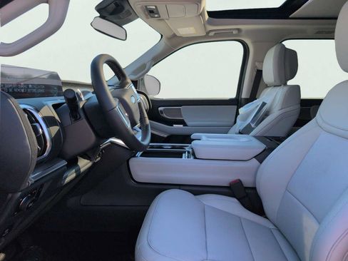 New 2026 Ford Expedition Platinum AWD/4WD image 9