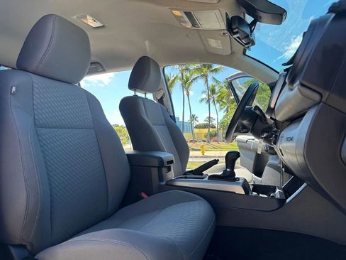 Used 2022 Toyota Tacoma SR5 image 9