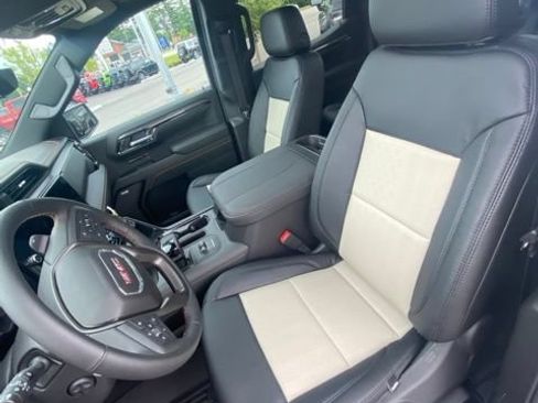 New 2026 GMC Sierra 1500 AT4 w/ Technology Package AWD/4WD image 28