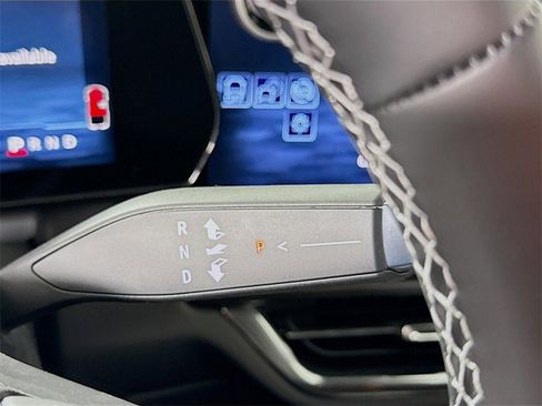 New 2026 Chevrolet Equinox EV LT image 12