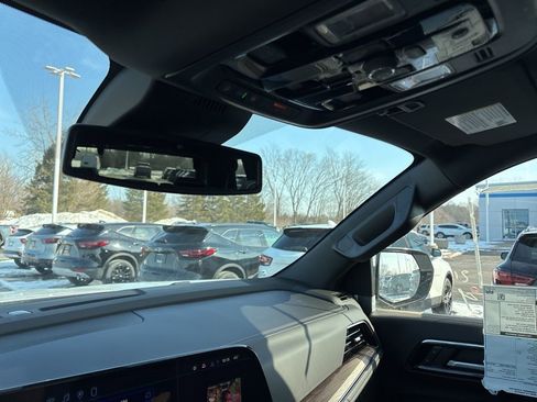 New 2026 Chevrolet Tahoe Premier w/ Sun And Tow Package AWD/4WD image 36