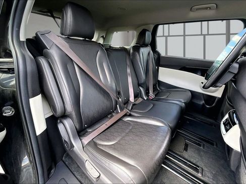 Used 2022 Kia Carnival SX FWD image 26