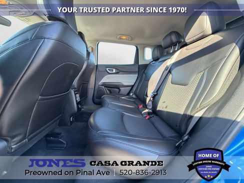 Used 2022 Jeep Compass Latitude FWD image 13