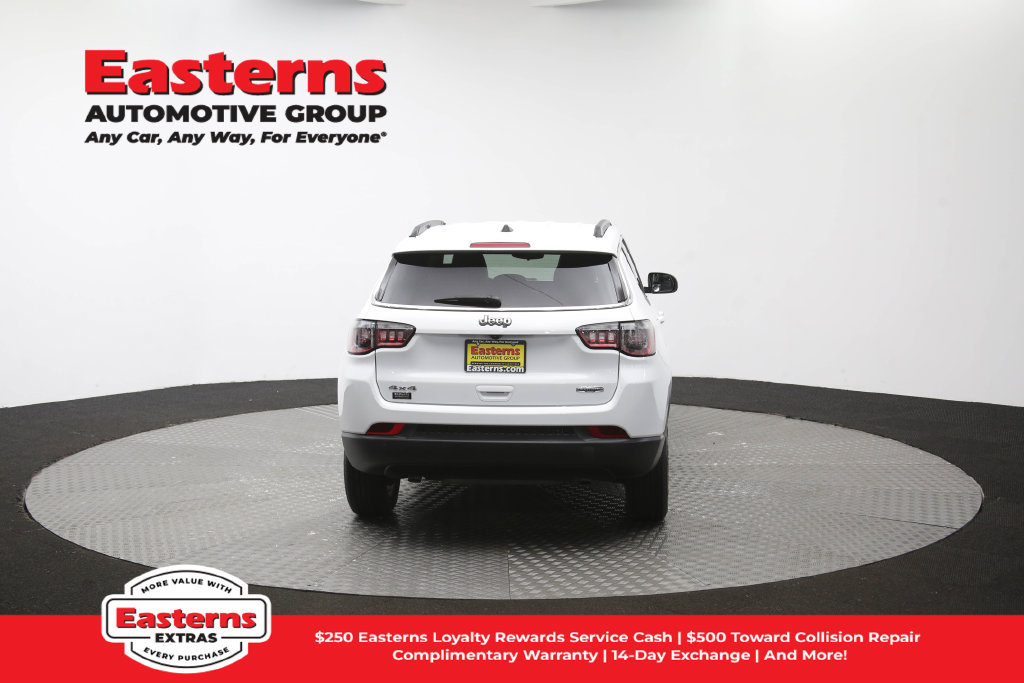 Used 2024 Jeep Compass Latitude AWD/4WD image 36