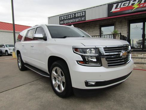 Used 2016 Chevrolet Suburban LTZ RWD image 6