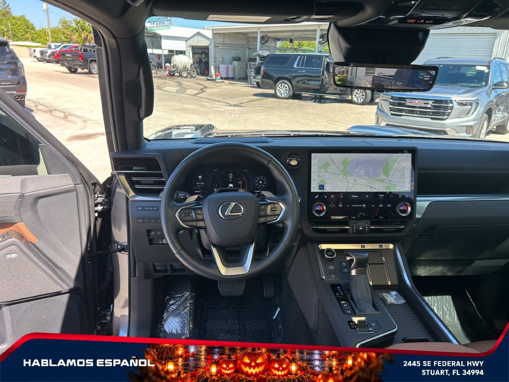 Used 2025 Lexus GX 550 w/ Cold Area Package AWD/4WD image 32