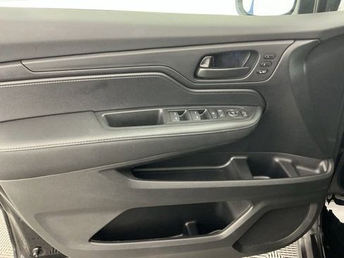 Certified 2025 Honda Odyssey EX-L image 7