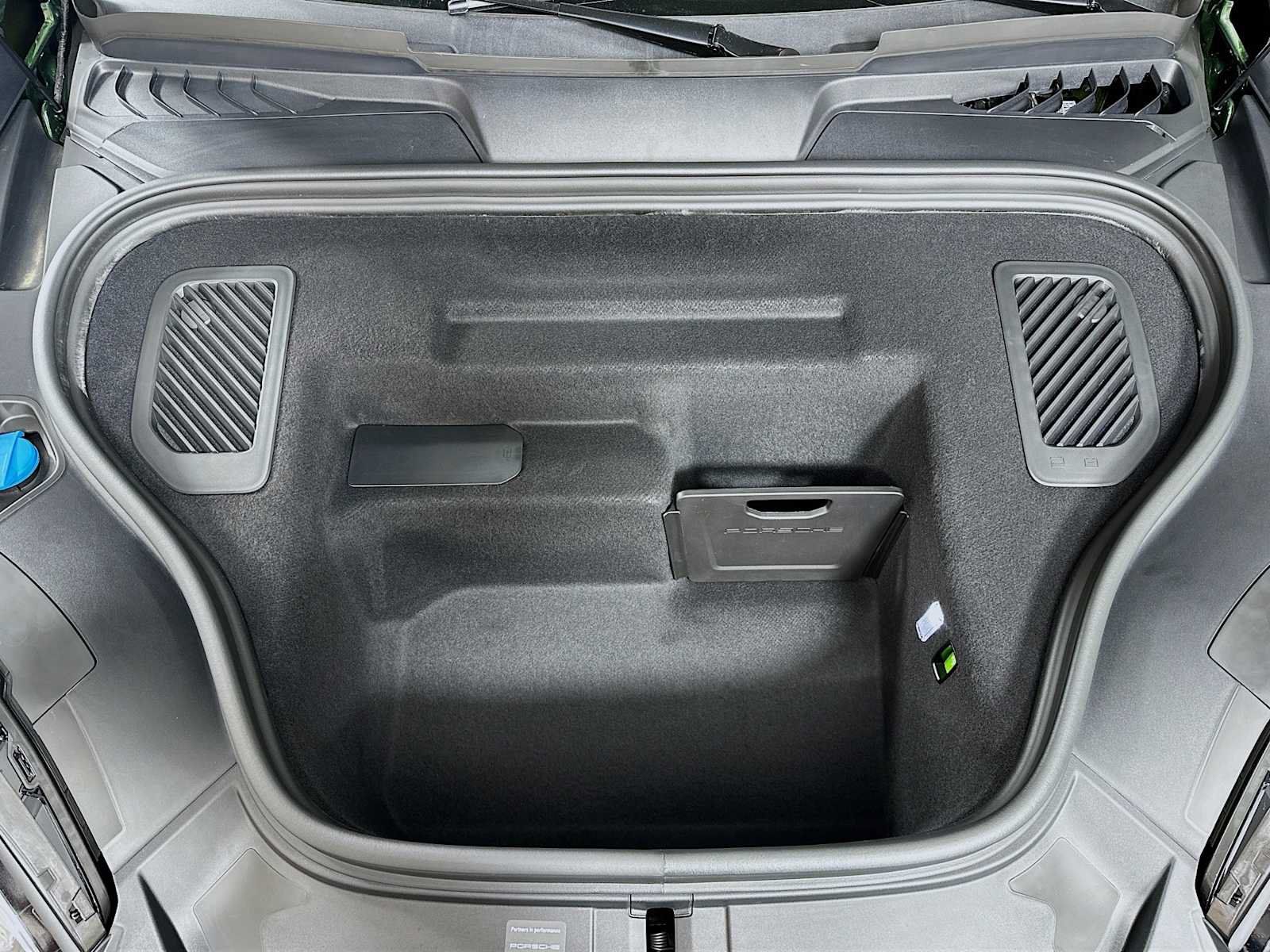 Used 2026 Porsche Macan Electric RWD image 30