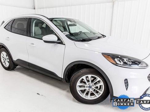 Used 2021 Ford Escape SE image 7