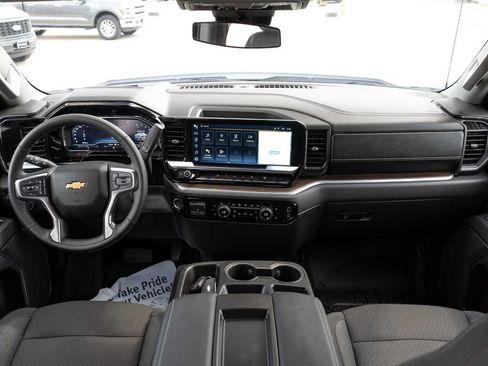 Used 2025 Chevrolet Silverado 1500 LT RWD image 15