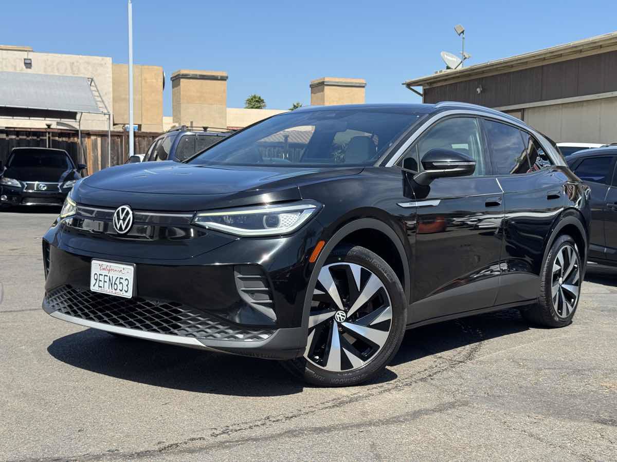 Used 2022 Volkswagen ID.4 Pro S w/ Gradient Package RWD image 2