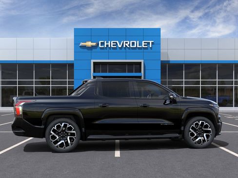 New 2025 Chevrolet Silverado EV RST AWD/4WD image 36