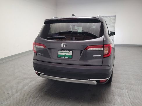 Used 2022 Honda Pilot Touring image 7
